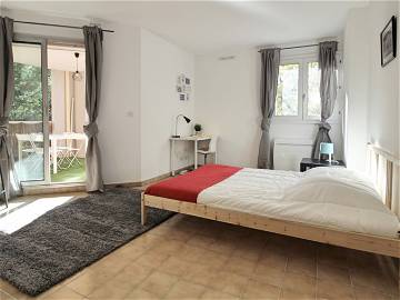 Roomlala | Chambre Spacieuse Et Confortable – 17m² - MA15