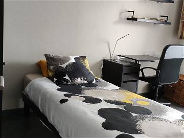 Roomlala | Chambre Spacieuse Et Confortable à 5 Min De Rouen