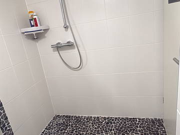 Chambre chez l'habitant à louer à Offendorf - photo 4 : salle de bain-4