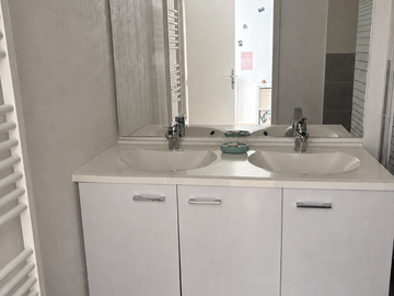 Chambre chez l'habitant à louer à Saint-Jean-De-Gonville - photo 6 : salle de bain-6