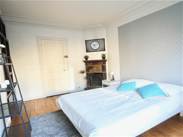 Roomlala | Chambre Très Spacieuse Et Chaleureuse – 15m² - PA47