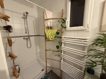 Chambre chez l'habitant à louer à Aix-En-Provence - photo 3 : salle de bain-3