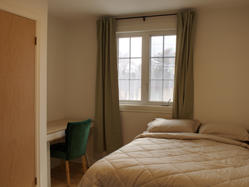Homestay for rent in Québec - photo 1 : Bedroom-1
