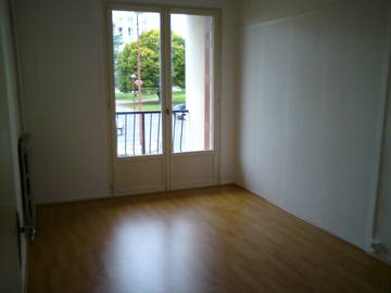 Room For Rent Les Ponts-De-Cé 69456