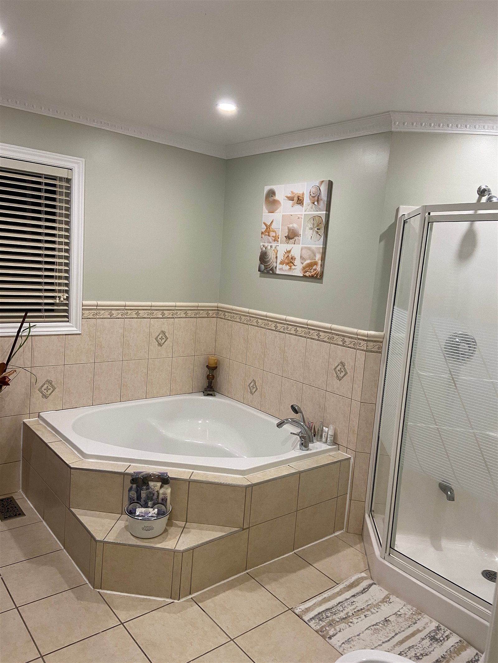 Hjemmeophold Laval 259894