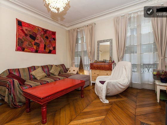 Homestay Paris 45045