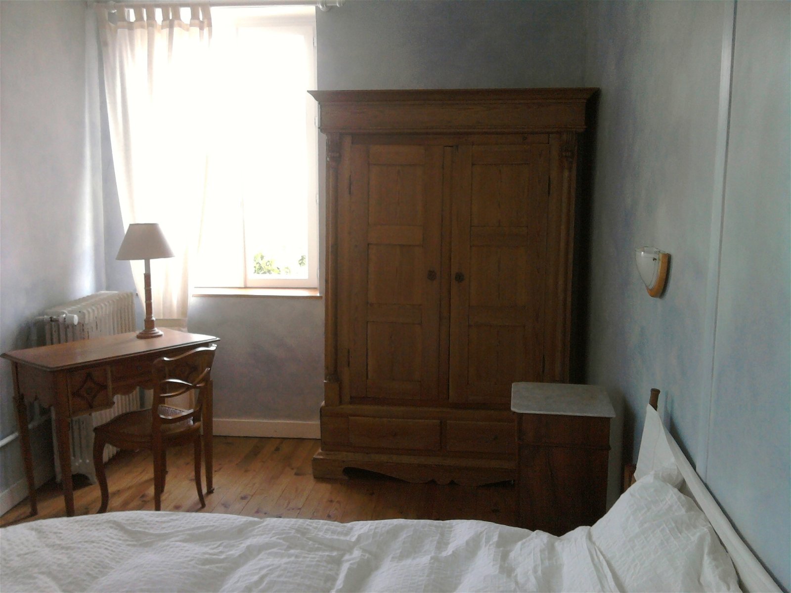 Gastgezin Civry-la-Forêt 90091
