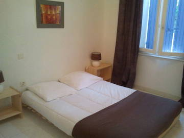 Room For Rent Ledenon 32312