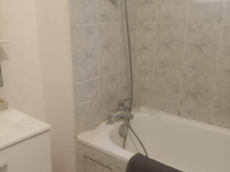 Kolokation Montgeron 250386-3