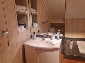 Chambre d'hôte à louer à Walcourt - salle de bain-1