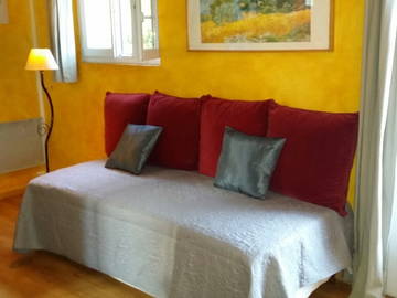 Room For Rent Corbières 16090