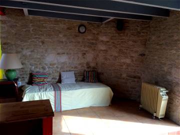 Room For Rent Maillezais 127709-1