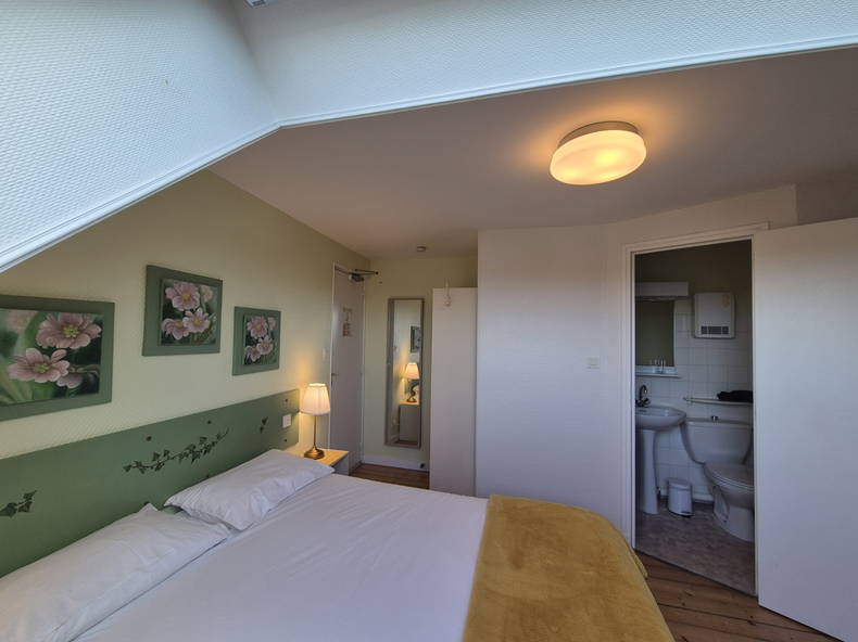 Bed And Breakfast Ploudalmézeau 66886-1