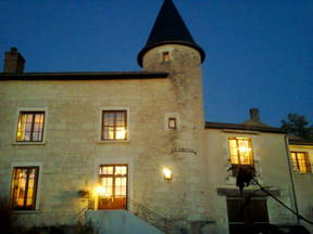 Guest Rooms For Rent - Manoir Le Cri