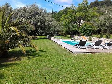 Chambre d'hôte à louer à Tourrettes - photo 6 : piscine-6