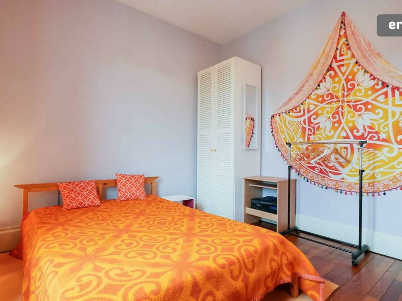 Entire Home Lyon 206258-2