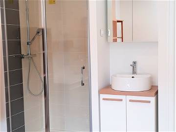Shared housing for rent in Nancy - photo 4: Bathroom-4