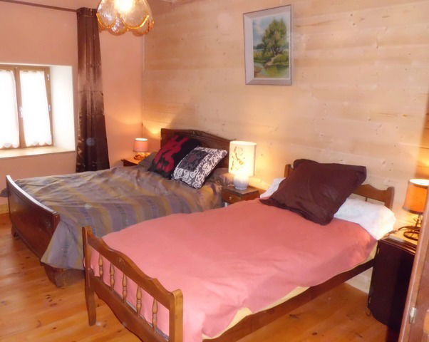 Gastenkamers Chomelix 37211