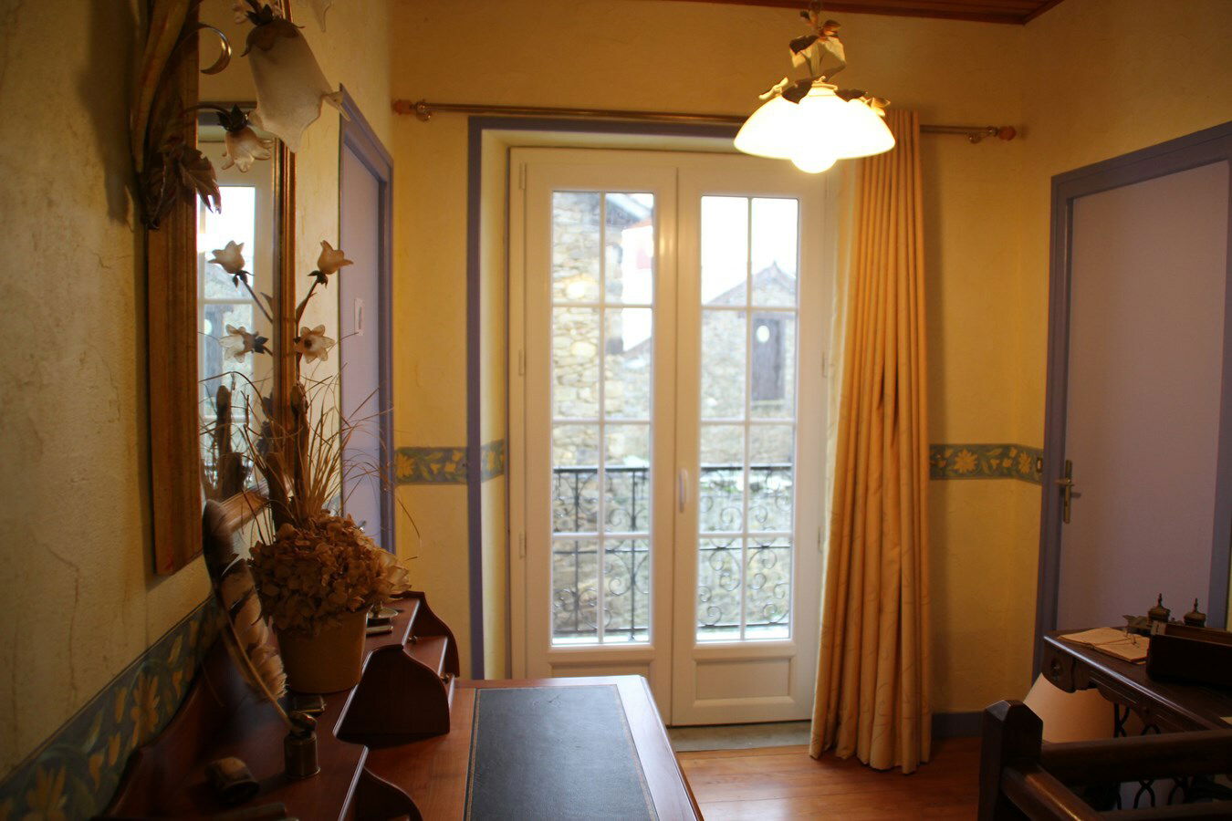 Homestay Saint-Mary-le-Plain 64253