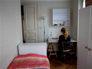 Roomlala | Chambres Individuelles dans Appartements partagés pour étudi