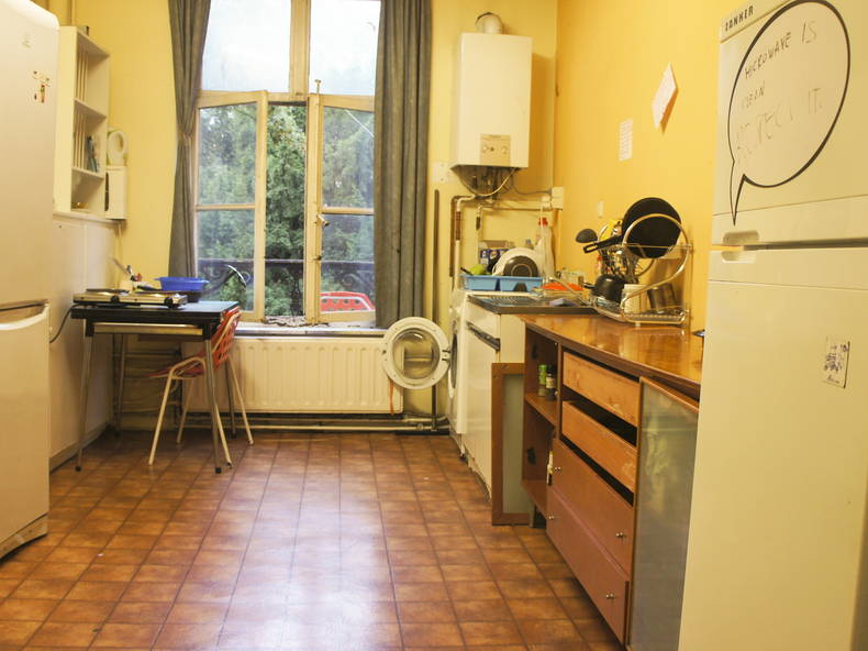 Colocación Saint-Josse-ten-Noode 83820-3