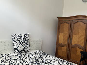 Shared housing for rent in Talence - photo 3 : Bedroom-3