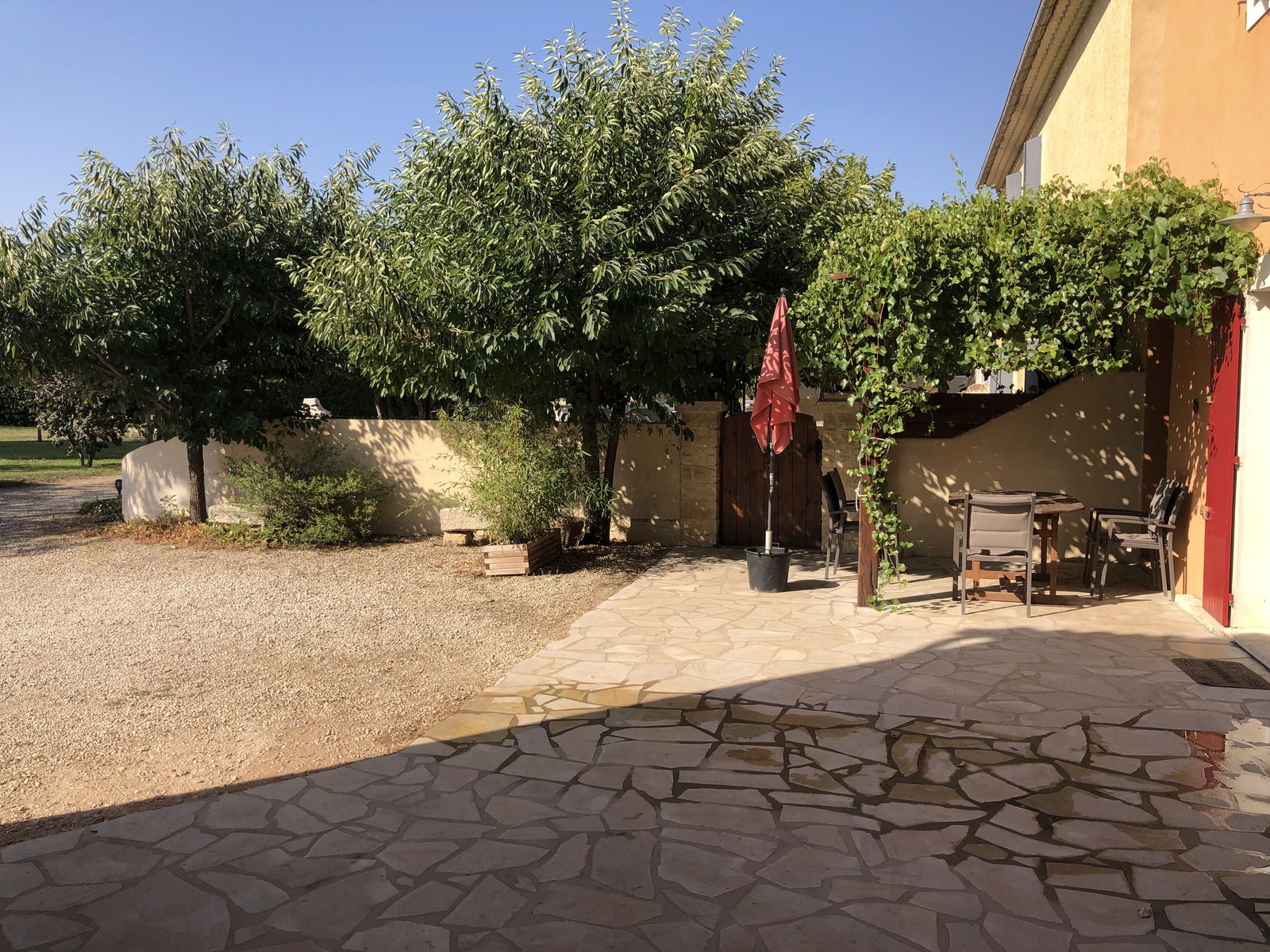 Entire Home Pernes-les-Fontaines 607079