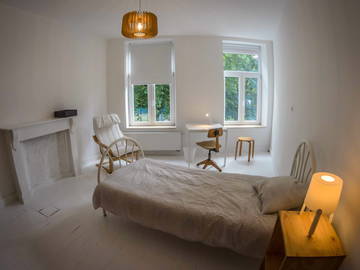 Roomlala | Charleroi Havre des Pèlerins Quarto N°2 Quarto ensolarado