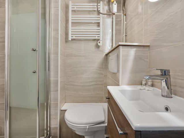 Entire Home Paris 620939-5