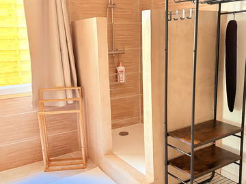 Logement entier à louer à Ventabren - photo 10 : salle de bain-10