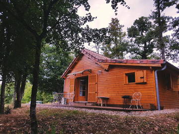 Roomlala | Charmant ausgestattetes Chalet im Süden des Grundstücks. In der Nähe von Caussade und 46.