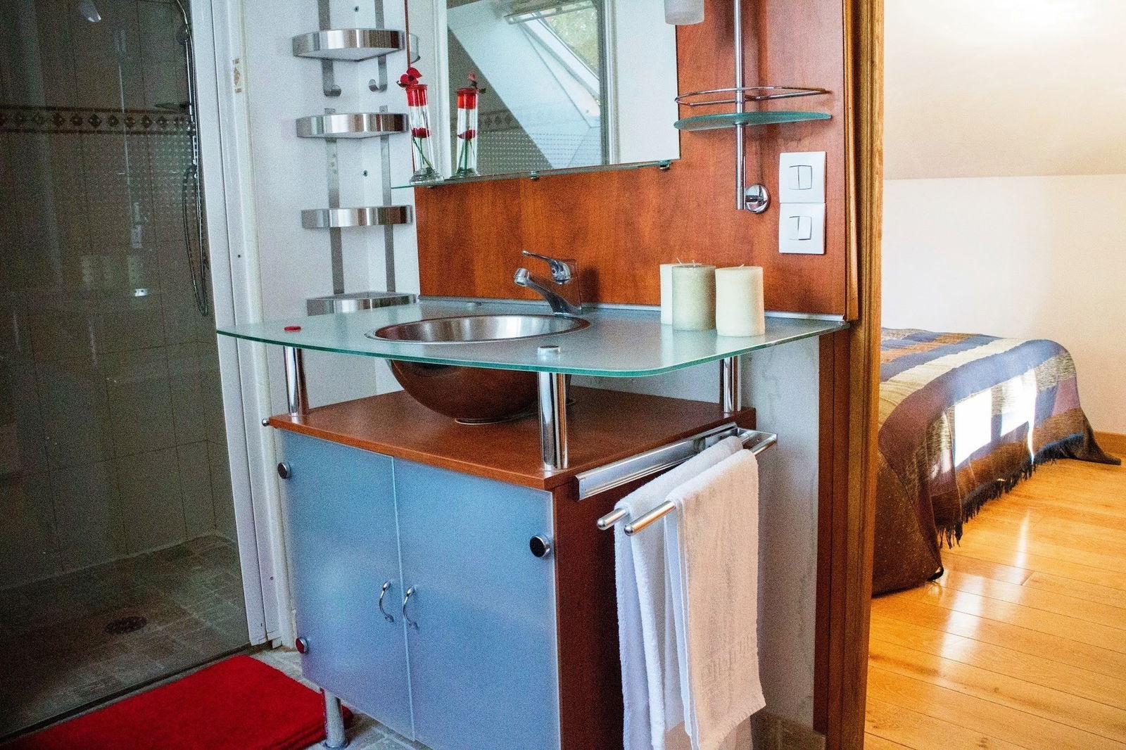 Onofhängeg Studio Cormeray 83555