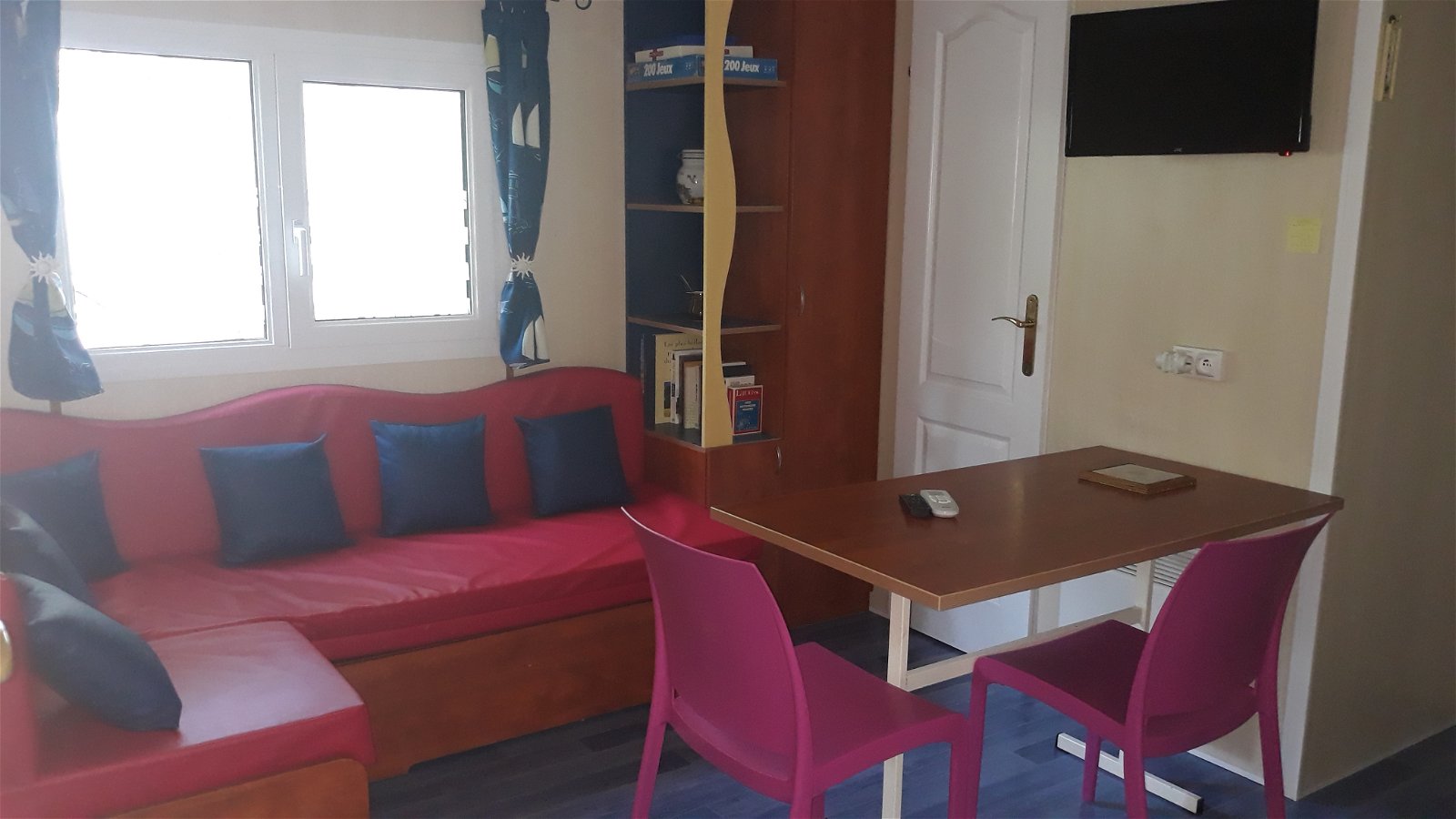 Itsenäinen Studio Beynes 260211