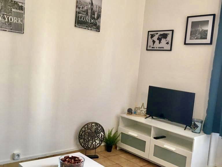 Logement Entier Paris 249837-2