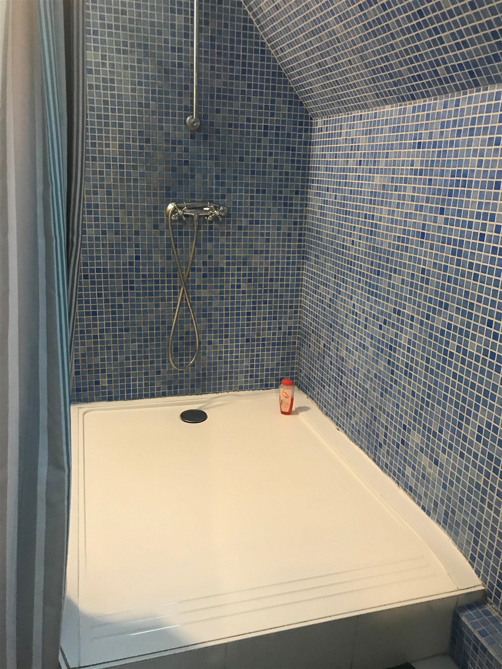 Hospedagem Em Casa De Família Tassin-la-Demi-Lune 13565