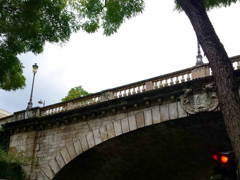 Quedarse En Casa Paris 243224-1