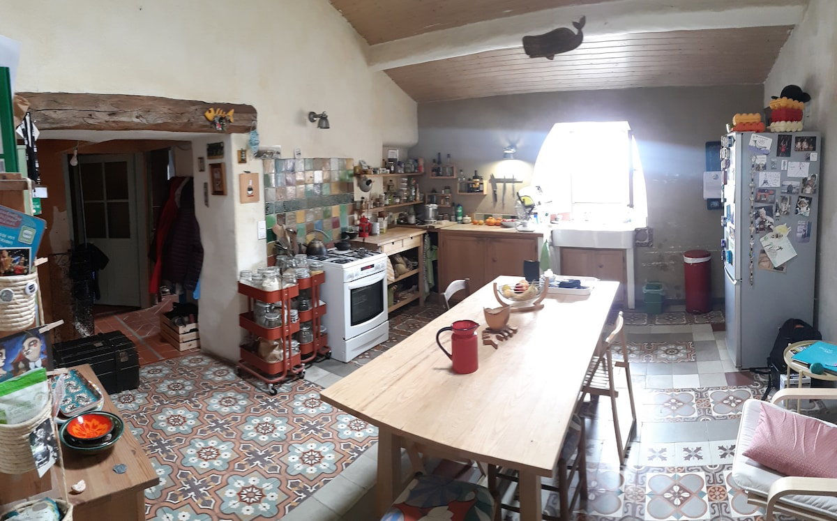Logement Entier Arboras 672785