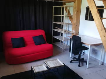 Roomlala | Charmante möblierte Einzimmerwohnung in Eybens – Komfort und Ruhe