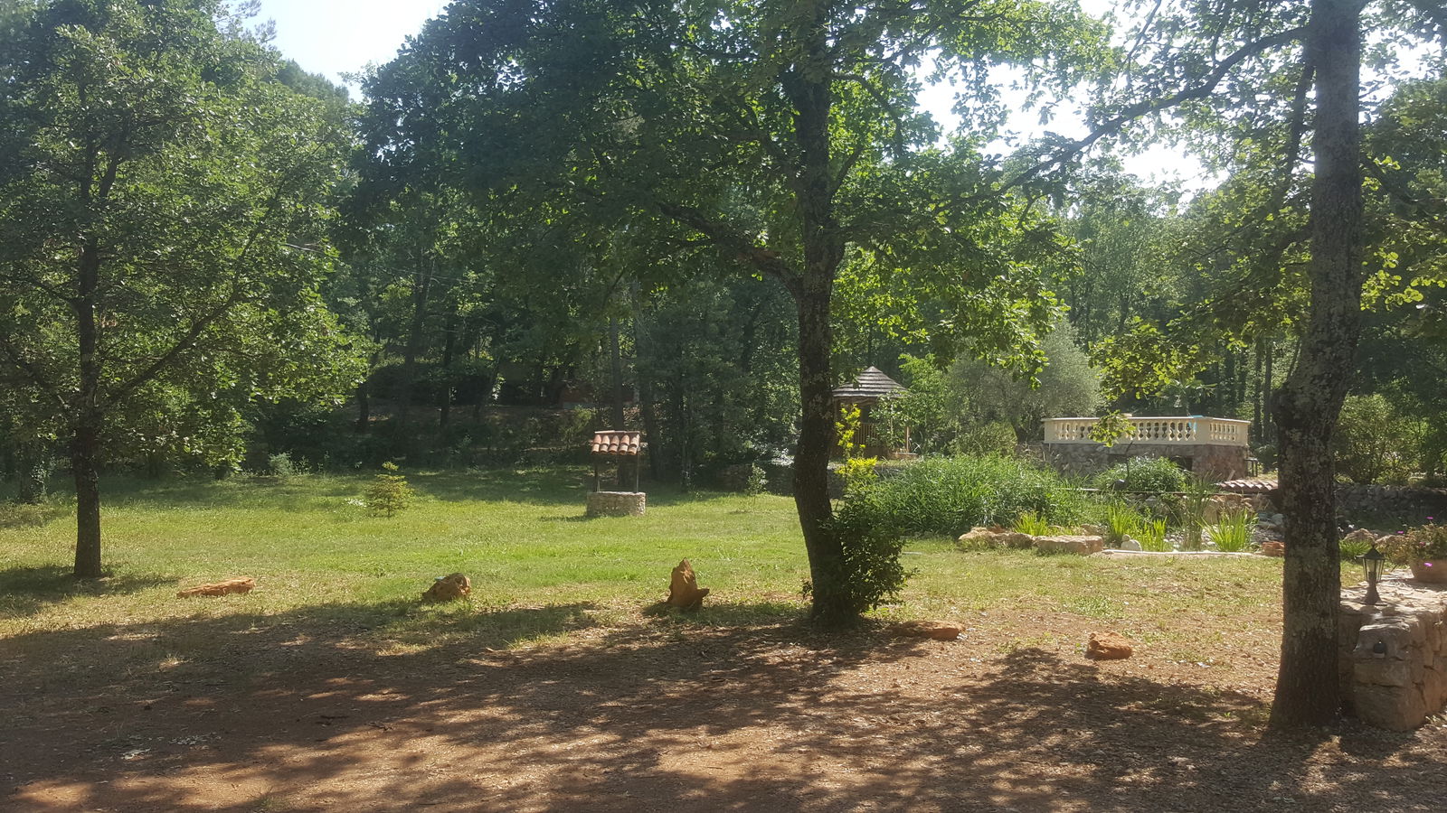 Unabhängiges Studio Fayence 40963