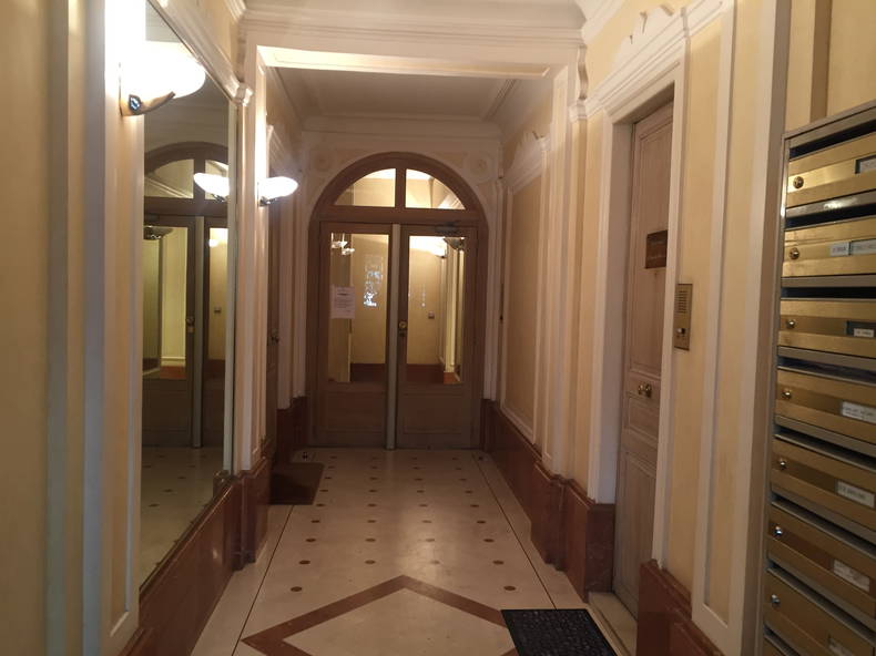 Entire Home Paris 238719-2