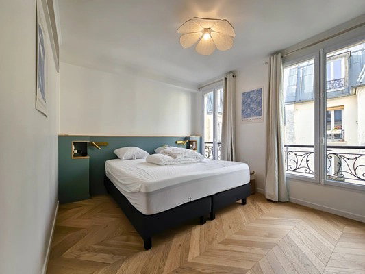 Ganz Haus Paris 662436