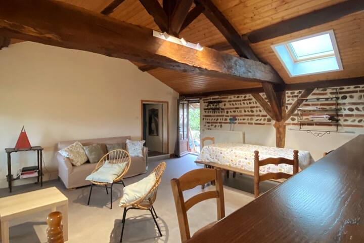 Unabhängiges Studio Chaneins 251883