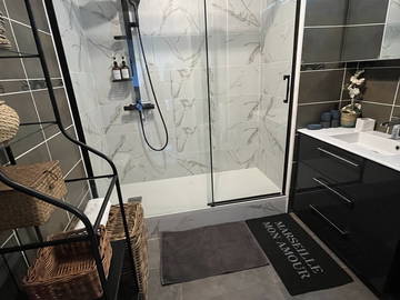 Chambre chez l'habitant à louer à Marseille - photo 6 : salle de bain-6