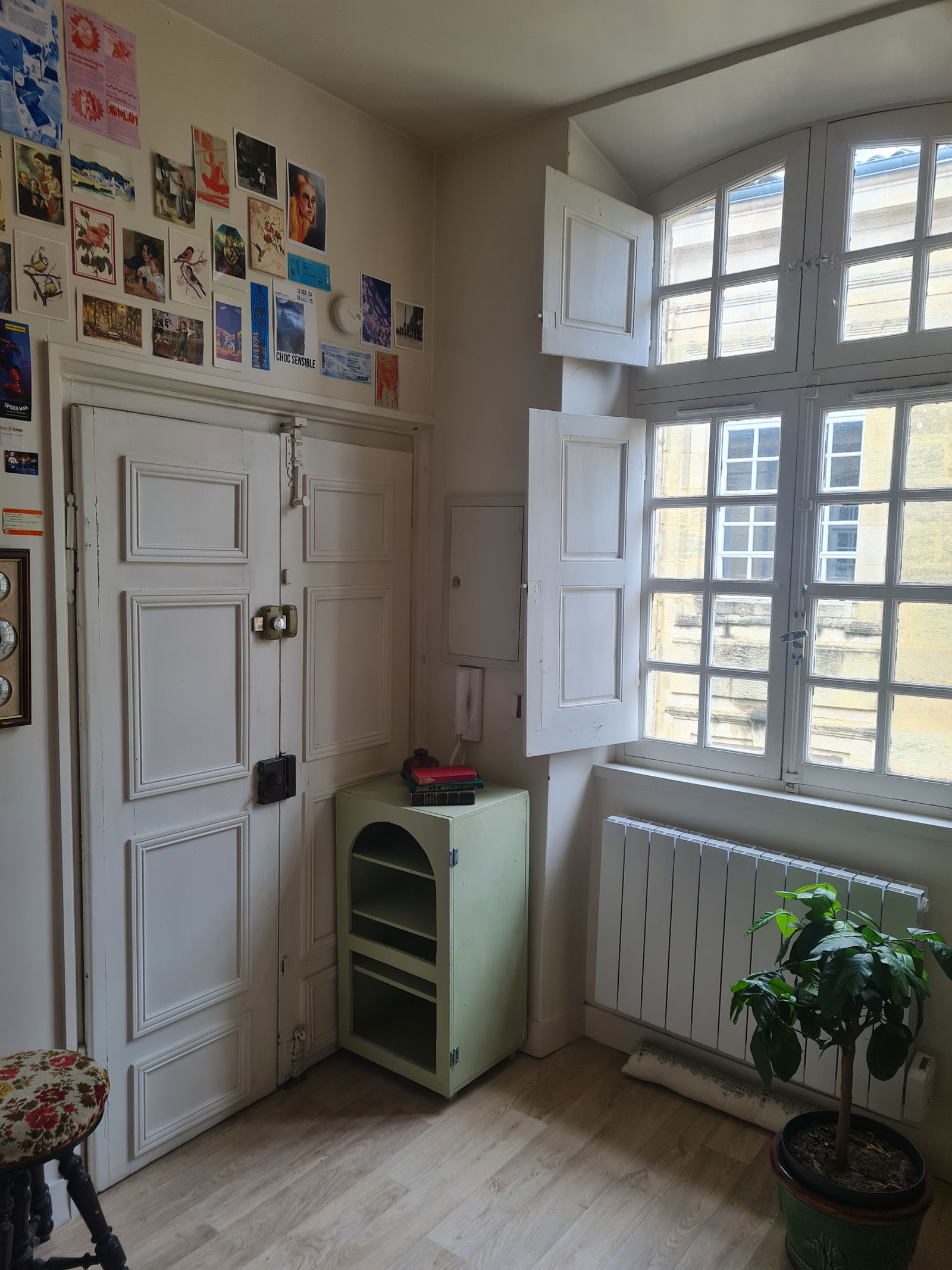 Hela Huset Bordeaux 513345