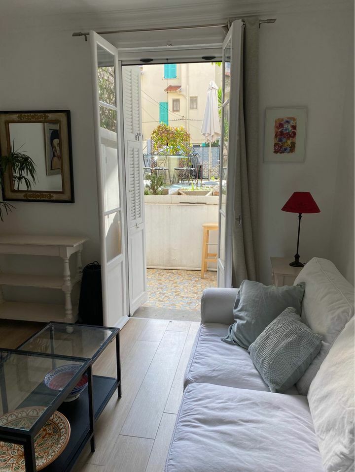 Oberoende Studio Nice 245913