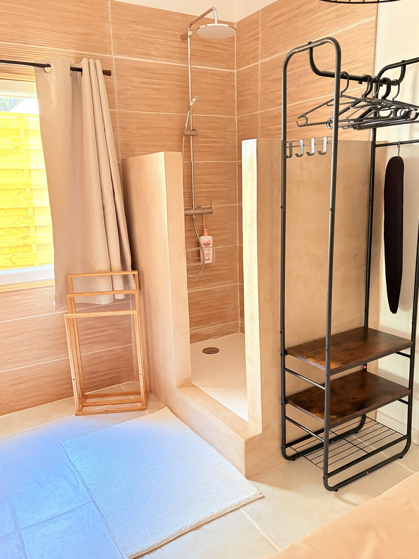 Entire Home Ventabren 669780