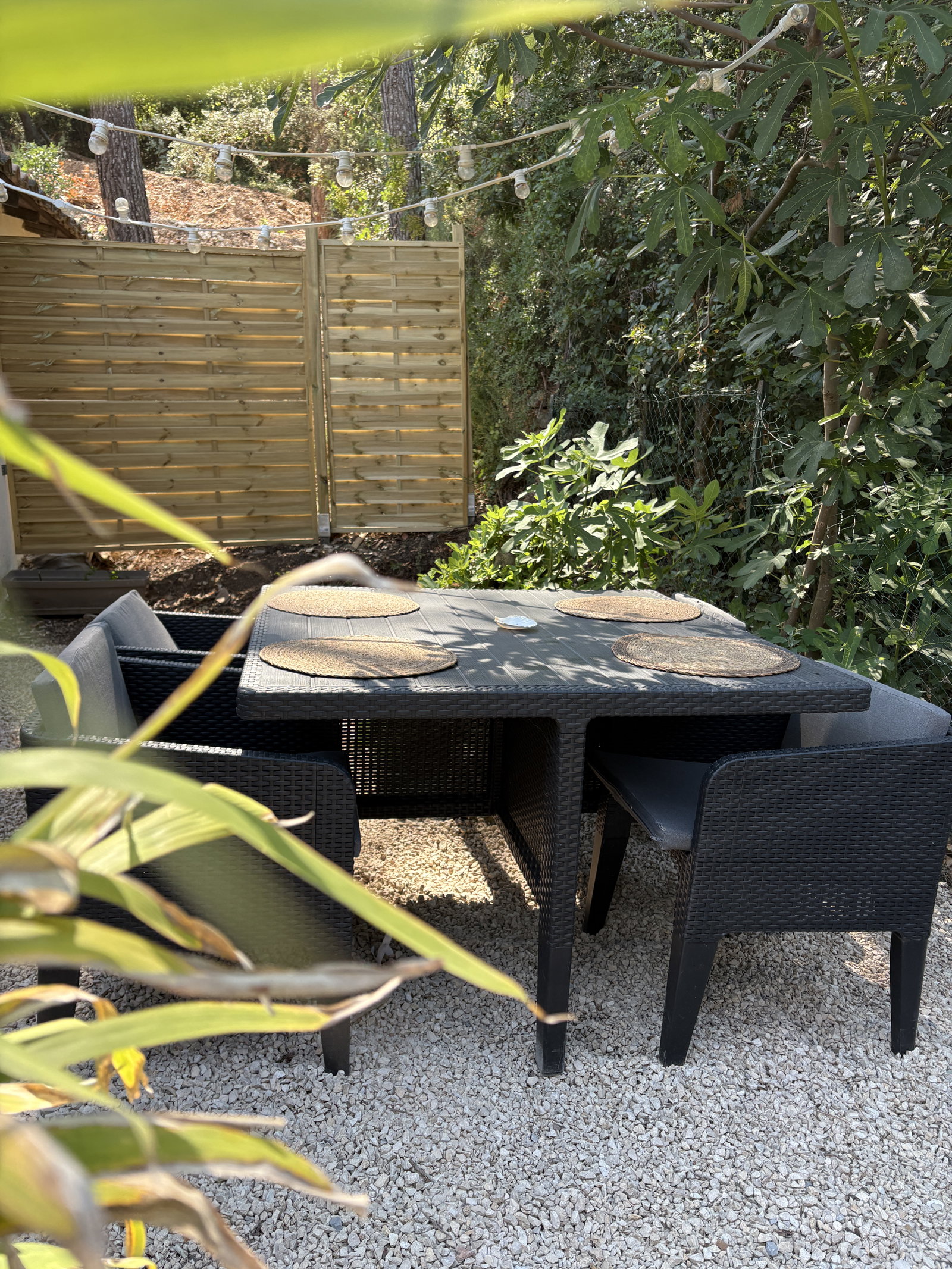 Entire Home Ventabren 669780