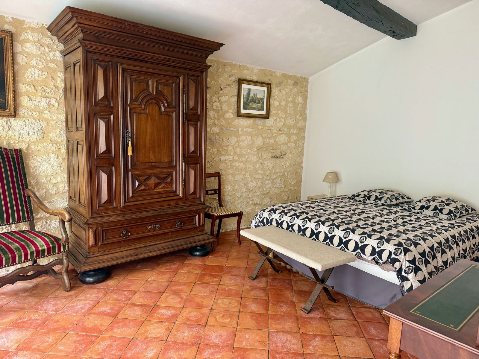 Entire Home Monestier 93757