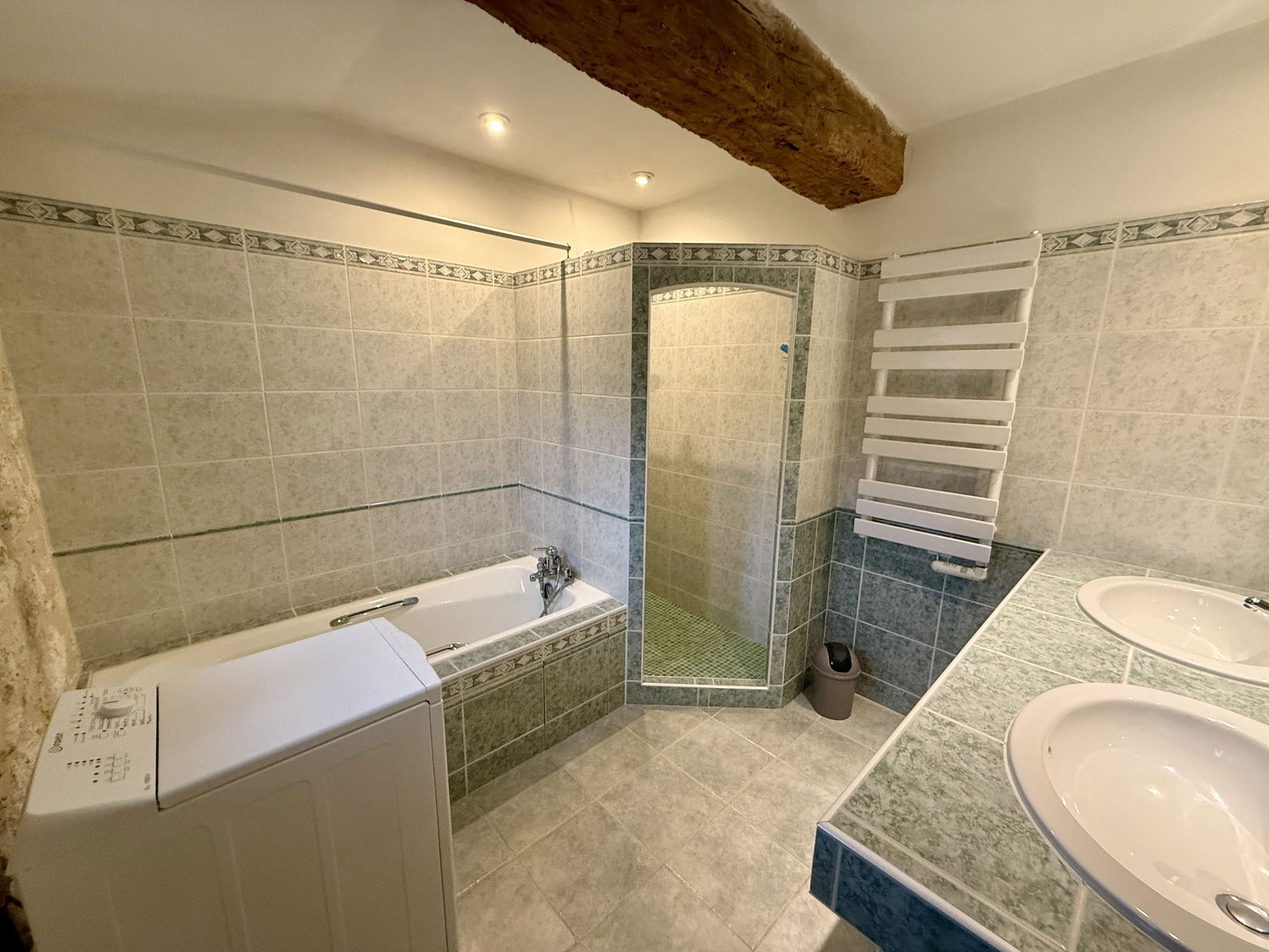 Entire Home Monestier 93757