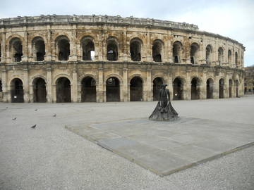Logement Entier Nîmes 94023-5